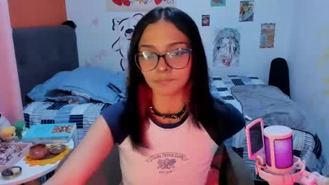 Snapshot of _dayanne_ chatting on February 6, 2:44 am Pao online show from February 6, 2:44 am