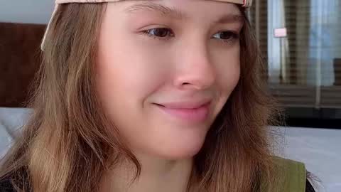 Snapshot of _demi_dee_ chatting on October 27, 6:50 am DemiDee online show from October 27, 6:50 am
