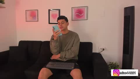 Emma and Tonny online show from March 10, 12:15 pm