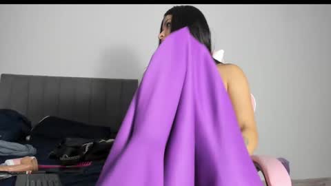 Snapshot of _elektrah chatting on December 4, 11:24 pm _elektrah online show from December 4, 11:24 pm