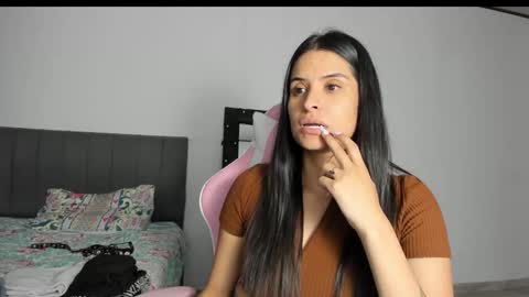 Snapshot of _elektrah chatting on February 20, 1:14 am _elektrah online show from February 20, 1:14 am