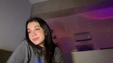 Snapshot of _elena_barra chatting on December 3, 8:18 pm elena barra online show from December 3, 8:18 pm