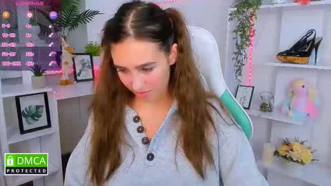 Snapshot of _eliizabeth__ chatting on October 21, 9:59 pm Lizzy online show from October 21, 9:59 pm