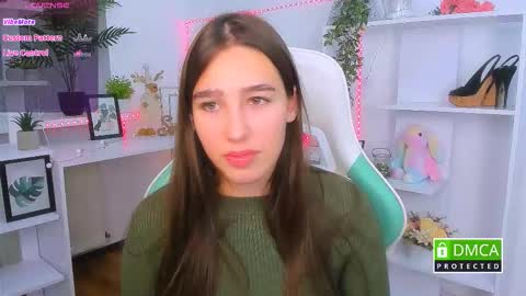 Snapshot of _eliizabeth__ chatting on November 2, 9:28 pm Lizzy online show from November 2, 9:28 pm