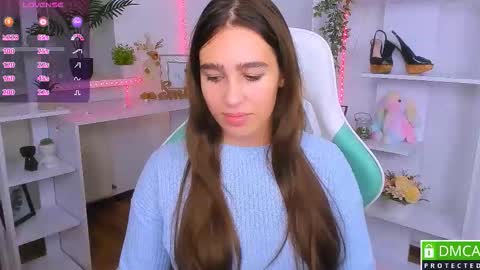 Snapshot of _eliizabeth__ chatting on November 7, 9:15 pm Lizzy online show from November 7, 9:15 pm