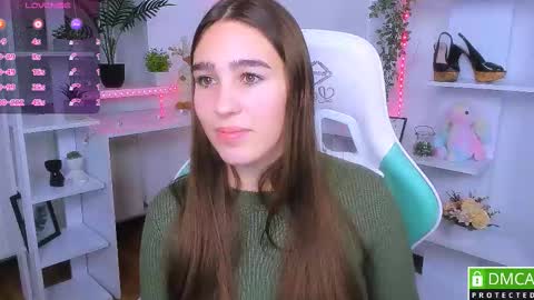 Snapshot of _eliizabeth__ chatting on November 8, 10:52 pm Lizzy online show from November 8, 10:52 pm