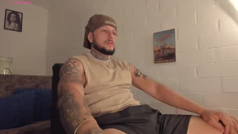 Snapshot of _emilio_escobar chatting on September 11, 9:31 am Emilio online show from September 11, 9:31 am