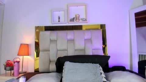 Isabella online show from January 3, 12:08 pm