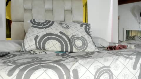 Isabella online show from January 18, 6:10 pm