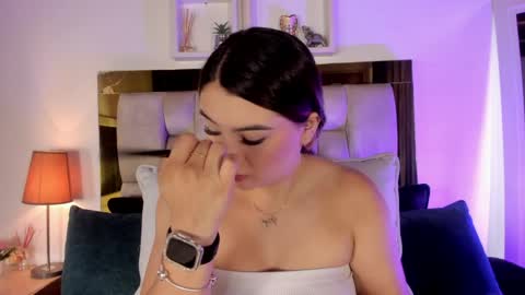 Isabella online show from April 6, 12:06 pm