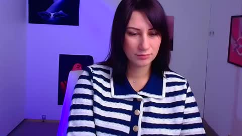 Snapshot of _emma_lay chatting on January 28, 12:43 pm Emma online show from January 28, 12:43 pm