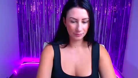 Snapshot of _emma_lay chatting on September 15, 11:54 am Emma online show from September 15, 11:54 am