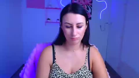 Snapshot of _emma_lay chatting on November 3, 12:50 pm Emma online show from November 3, 12:50 pm