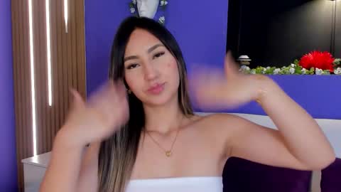 _emmawalka online show from November 20, 6:51 pm