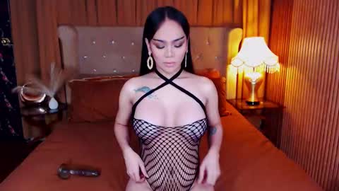 _empressvalerie_ online show from September 28, 8:58 pm