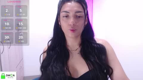 Snapshot of _ericavanderhill_ chatting on November 16, 8:58 pm Erica Vanderhill online show from November 16, 8:58 pm