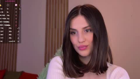 _esmeraldiyaa_ online show from February 2, 6:06 pm