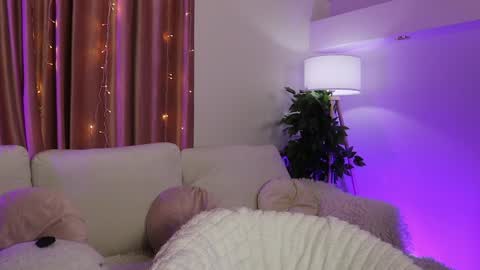 Snapshot of _fluffybunny_ chatting on December 5, 11:16 am Goldy Grace online show from December 5, 11:16 am