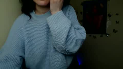 Snapshot of _foxy_lady chatting on December 3, 7:16 am Alice online show from December 3, 7:16 am