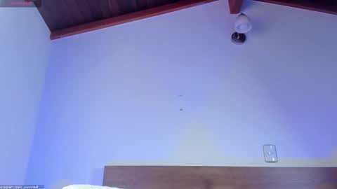 Snapshot of _fullmoon chatting on December 17, 9:10 pm fullmoon online show from December 17, 9:10 pm