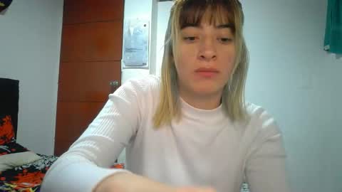 Mia-foster online show from April 5, 2:53 am