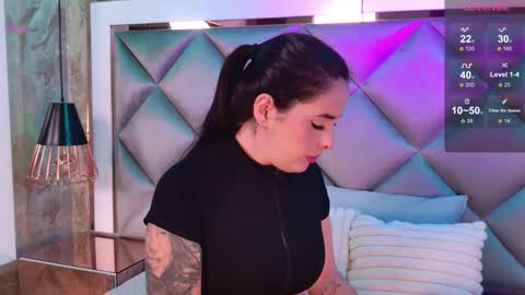 Snapshot of _giggy chatting on November 6, 11:44 am _giggy online show from November 6, 11:44 am