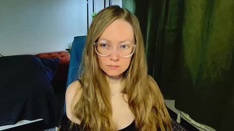 _goldilocks__ online show from September 26, 7:01 am