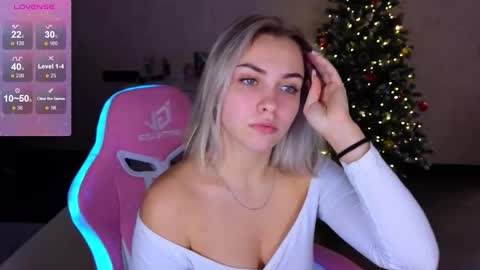 Snapshot of _gravity chatting on December 18, 9:21 pm _gravity online show from December 18, 9:21 pm