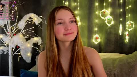 Snapshot of _green_green_ chatting on January 5, 1:56 am Milly online show from January 5, 1:56 am