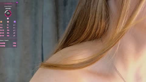 Snapshot of _green_green_ chatting on January 7, 4:18 am Milly online show from January 7, 4:18 am