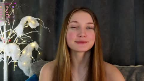 Snapshot of _green_green_ chatting on January 10, 4:12 am Milly online show from January 10, 4:12 am