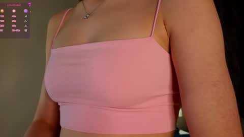 Snapshot of _green_green_ chatting on January 19, 7:15 am Milly online show from January 19, 7:15 am