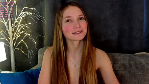 Snapshot of _green_green_ chatting on January 31, 7:18 am Milly online show from January 31, 7:18 am