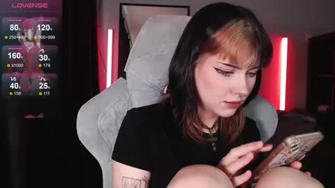 Snapshot of _gummybears_ chatting on October 11, 9:19 am Tori online show from October 11, 9:19 am