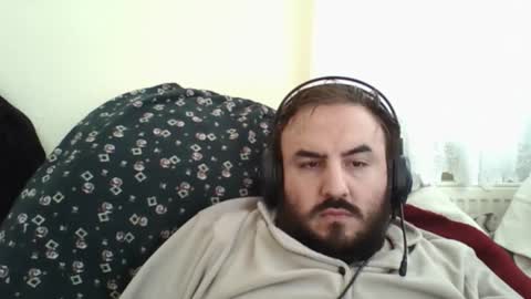  hasanhz.  online show from February 19, 11:39 am