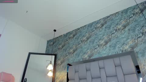 Hollywood online show from December 15, 8:52 am