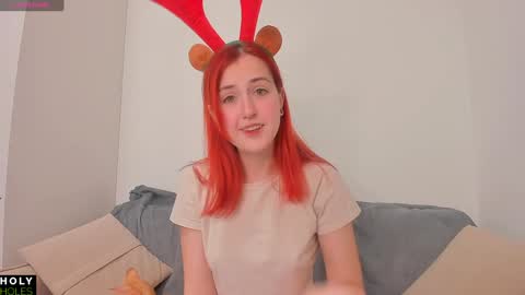 Snapshot of _holy_holes_ chatting on December 23, 12:57 am Anastasia online show from December 23, 12:57 am