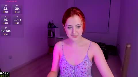 Snapshot of _holy_holes_ chatting on February 11, 12:28 am Anastasia online show from February 11, 12:28 am