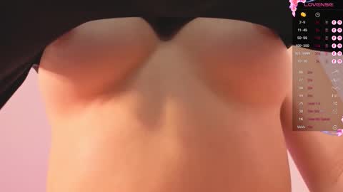 Snapshot of _holy_holes_ chatting on October 4, 6:28 pm Anastasia online show from October 4, 6:28 pm