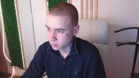 Snapshot of _honeyberry_ chatting on March 4, 8:59 pm _honeyberry_ online show from March 4, 8:59 pm