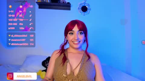 Jenn  online show from December 3, 1:41 am