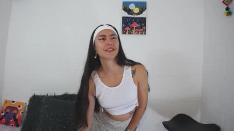 Snapshot of _ir1s_ chatting on November 6, 9:37 pm _ir1s_ online show from November 6, 9:37 pm