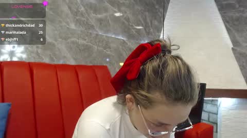 Isa online show from March 6, 5:22 pm