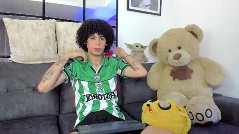 Snapshot of _jaay77 chatting on January 19, 6:21 pm Jay online show from January 19, 6:21 pm