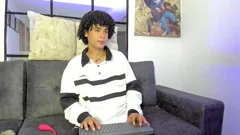 Snapshot of _jaay77 chatting on February 13, 8:45 pm Jay online show from February 13, 8:45 pm