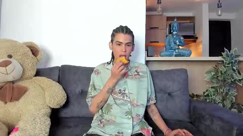 Snapshot of _jaay77 chatting on February 26, 5:50 pm Jay online show from February 26, 5:50 pm