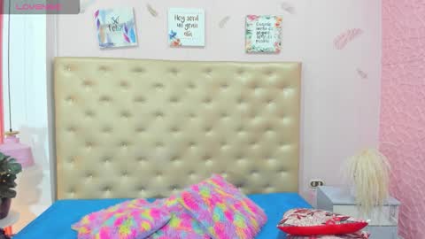 Snapshot of _jade_01 chatting on October 9, 12:03 pm J A D E online show from October 9, 12:03 pm