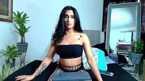 Snapshot of _jade_2 chatting on December 2, 6:10 pm Jade  online show from December 2, 6:10 pm