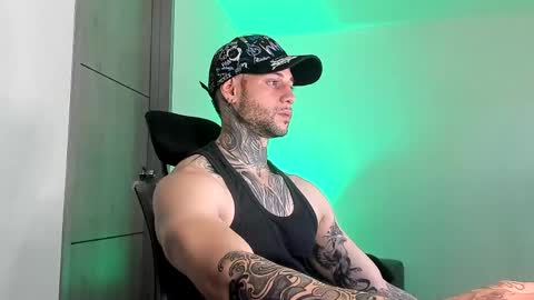 Snapshot of _jamesleandros chatting on May 23, 2:17 am jeison online show from May 23, 2:17 am