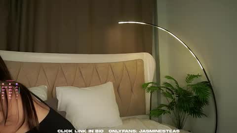 Snapshot of _jasminestea_ chatting on October 14, 2:12 am Candy online show from October 14, 2:12 am